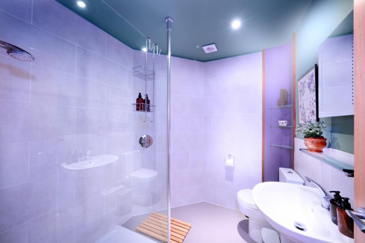 Acer House Stylish Garden Flat Lovely Valley View Dog Friendly Central บาธ ภายนอก รูปภาพ